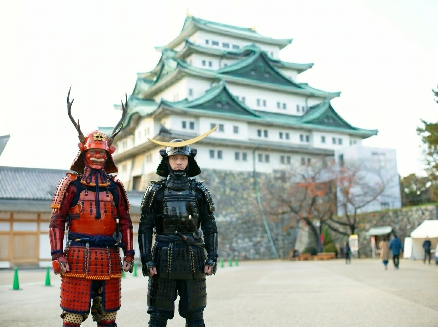 甲冑姿と名古屋城